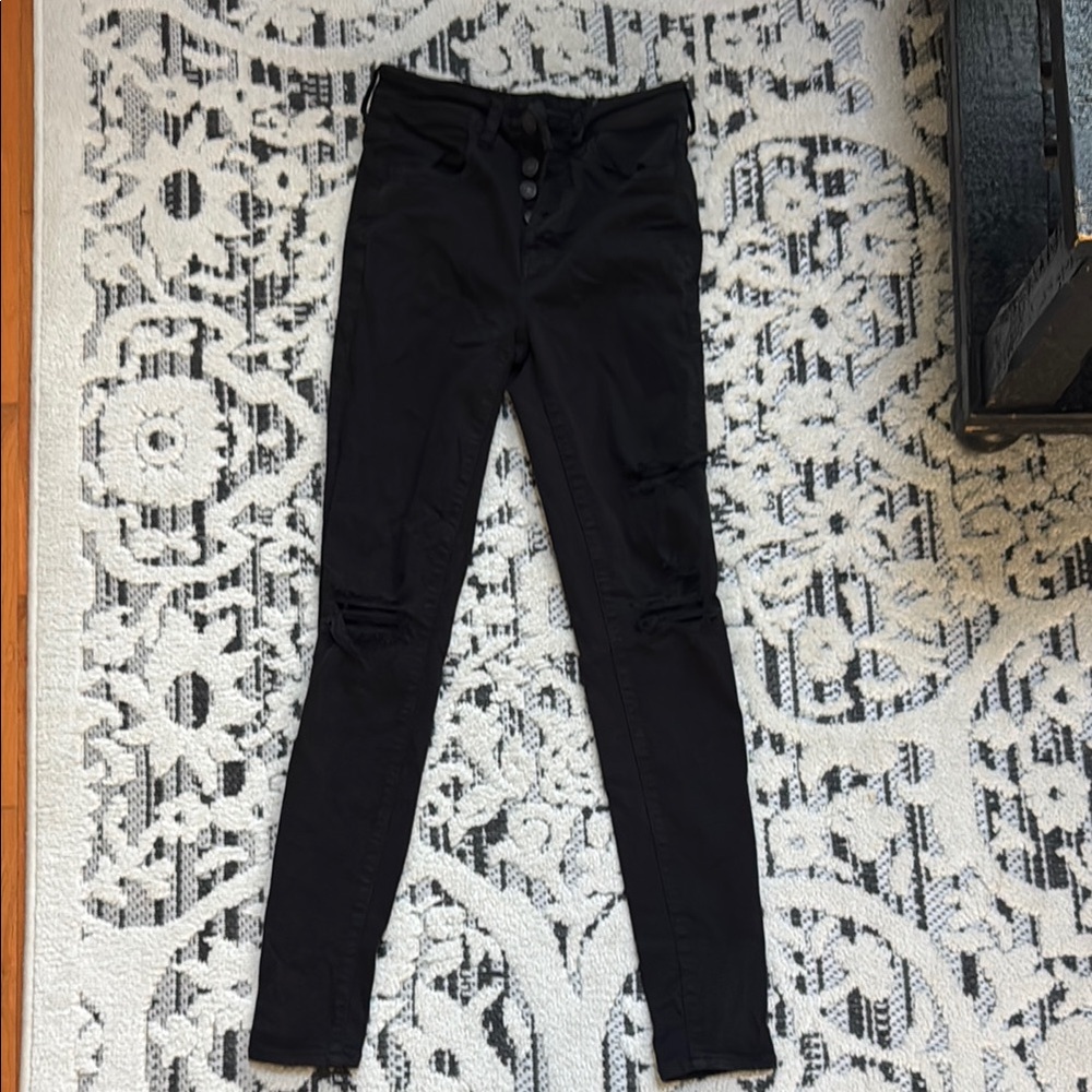 American Eagle Outfitters Women's Distressed Super Hi-Rise Jegging